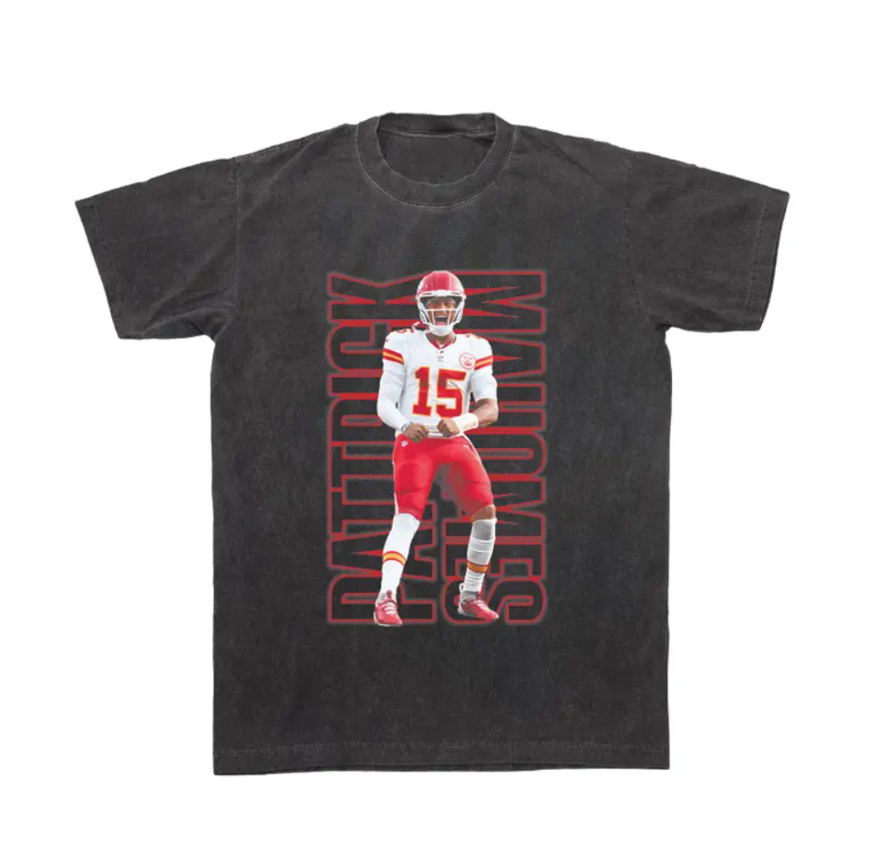 Patrick Mahomes Oversized Bootleg Superbowl MVP Tee, 2025 NFL Season GOAT Vintage Quarterback Shirt, Trendy Football Season T-Shirt, Gift