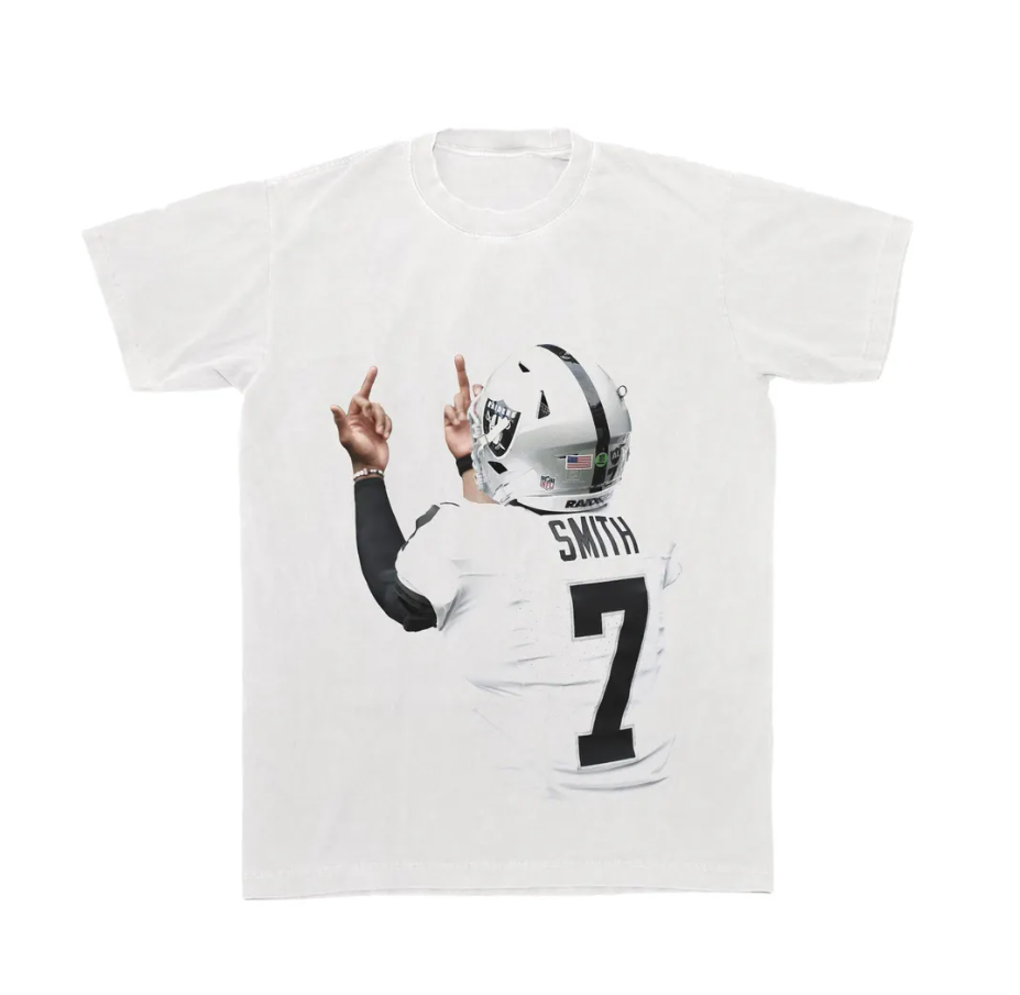 Geno Smith Flipping Off Fingers Up Oversized Bootleg Raiders Tee, Run The Table Throwback Vintage Vegas Football shirt, birthday present!