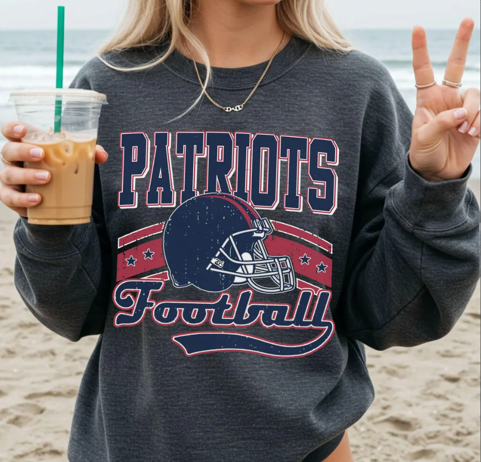 Vintage 90s StyleNew England Football Vintage Patriot Sweatshirt The Pats T-Shirt, Vintage New England Fan Gift Crewneck, Patriot Fans Gift