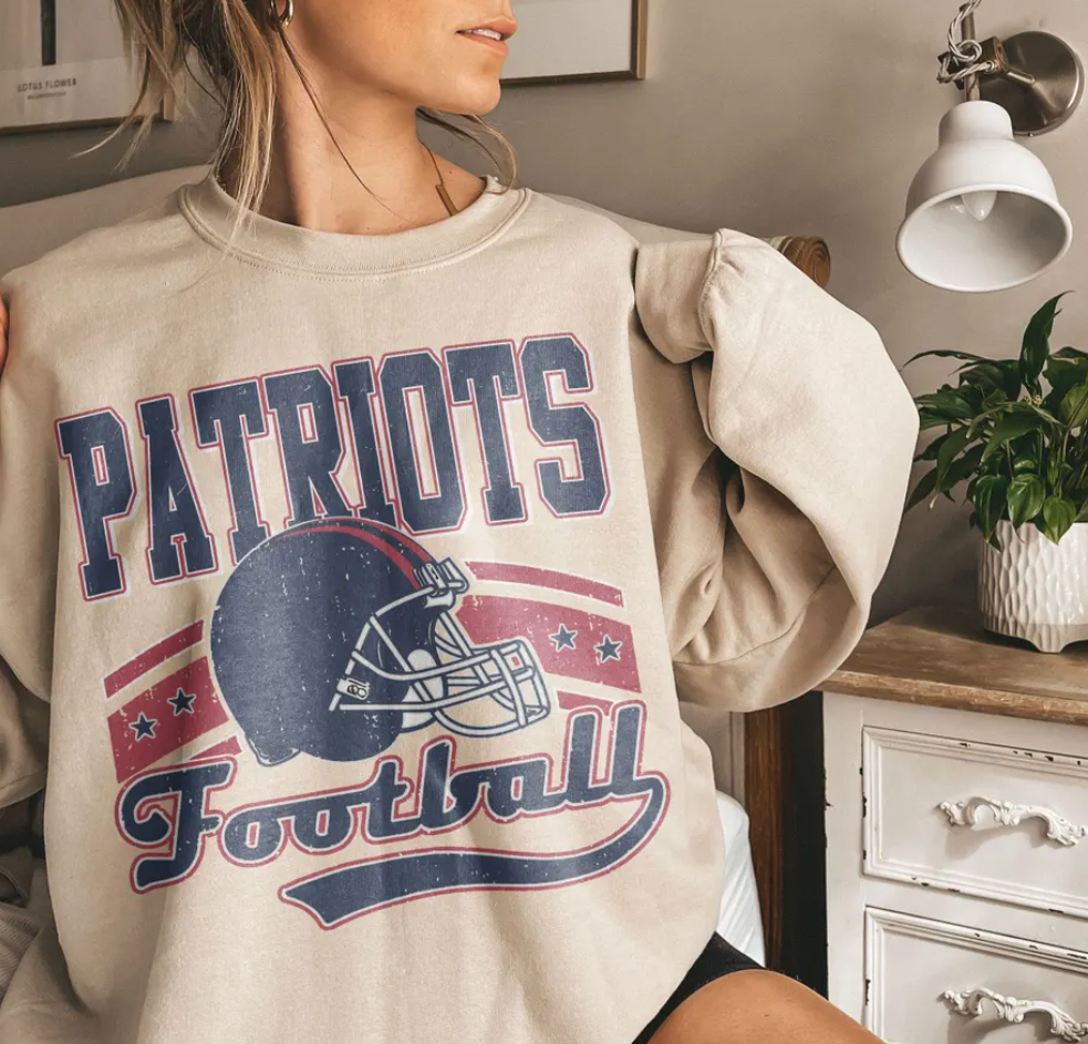 Vintage 90s StyleNew England Football Vintage Patriot Sweatshirt The Pats T-Shirt, Vintage New England Fan Gift Crewneck, Patriot Fans Gift