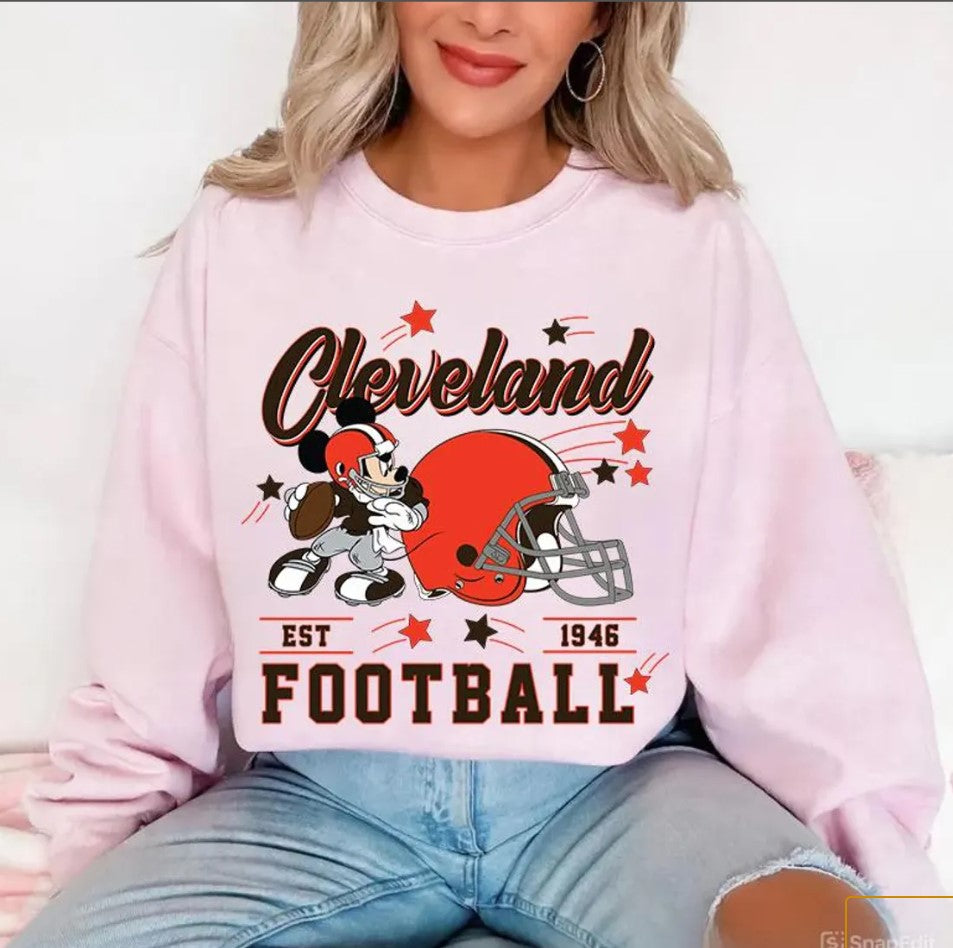 Vintage Cleveland Football Sweatshirt, Retro Cartoon Graphic Pullover, 90s Style Sports Fan Sweater, Unisex Cozyt Crewneck, Football shirt