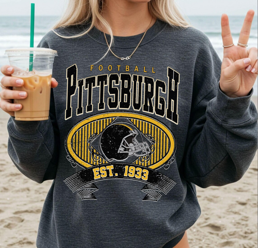 Vintage 90s Pittsburgh Football Comfort Colors Sweatshirt Vintage Pittsburgh Crewneck Gift for Football Fan Oversized Pittsburgh Sweatshirt