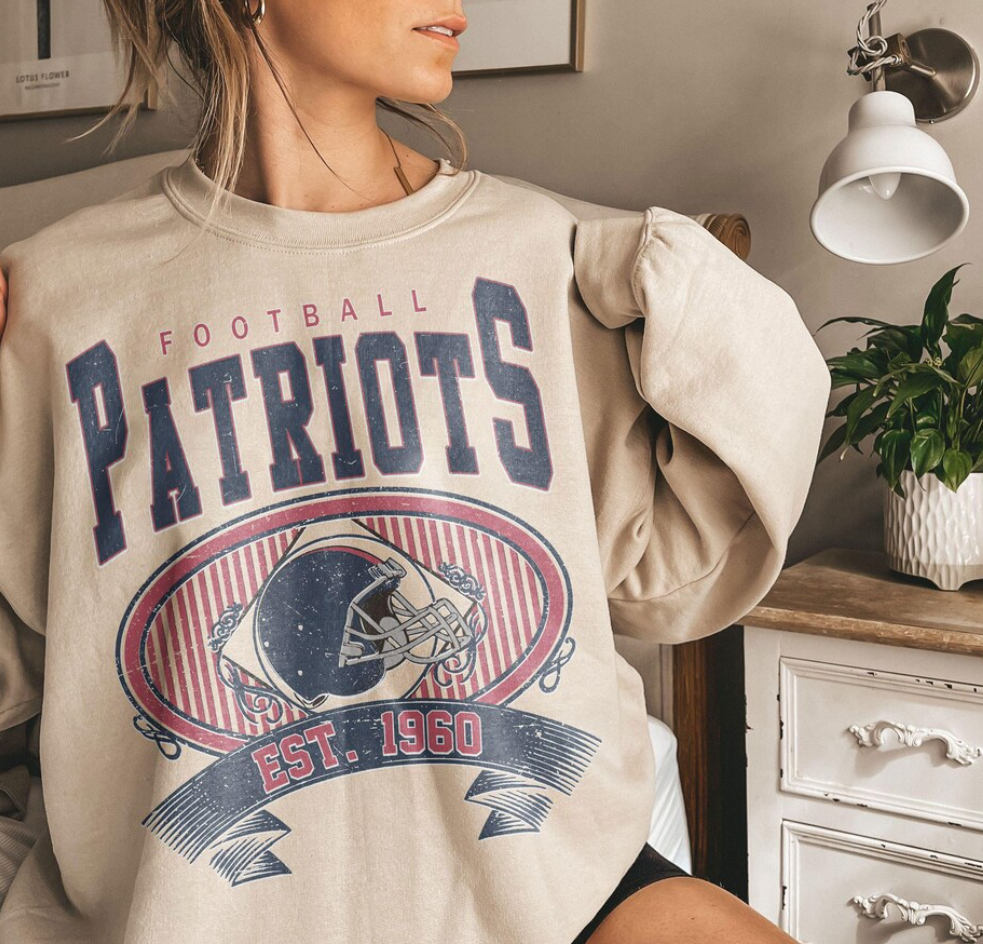 New England Football Vintage Sweatshirt T-Shirt,The Pats T-Shirt,Vintage New England Fan Gift Crewneck,Patriot Sweatshirt Fans Gift