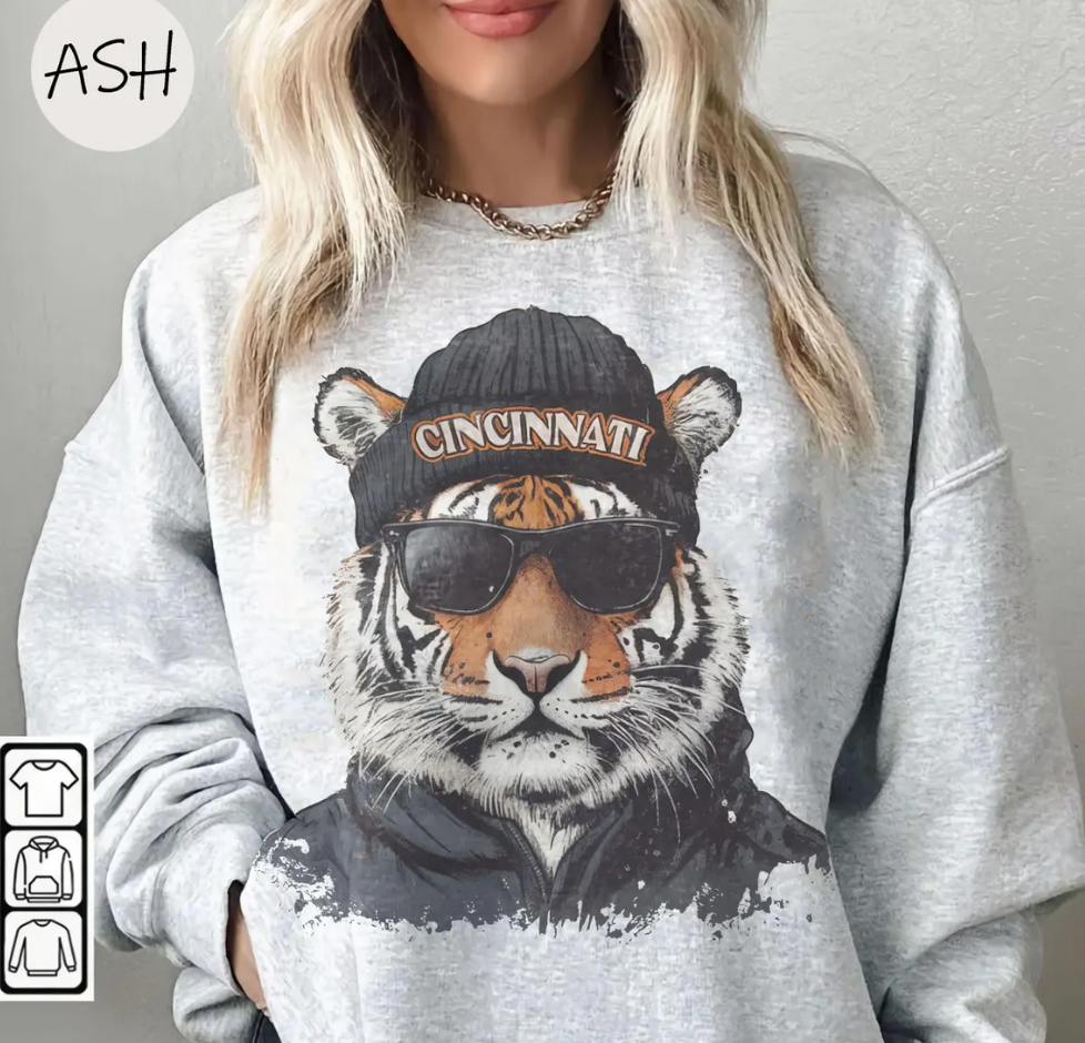 Vintage 90s Cincinnati Football Vintage Crewneck Sweatshirt, Mascot Cincinnati , 90s Cincinnati Football Game Day Apparel,Bengal Fan Gift