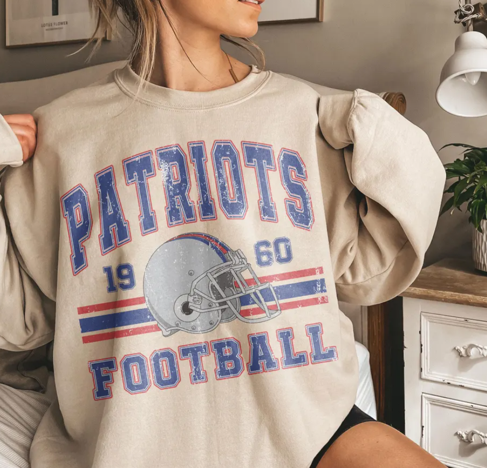 Vintage 90s Style New England Football Sweatshirt, Retro Game Day Crewneck, Patriot State Unisex Fan Shirt, Classic Sports Gift Pullover