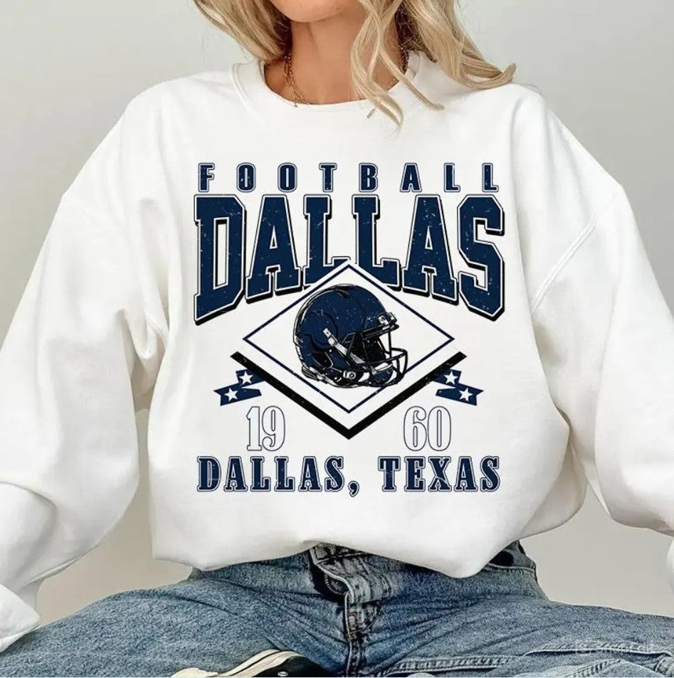 Vintage style Dallas Football Sweatshirt,Sunday Football Shirt, 90s Style Sports Fan Sweater, Unisex Cozy Crewneck, Football shirt
